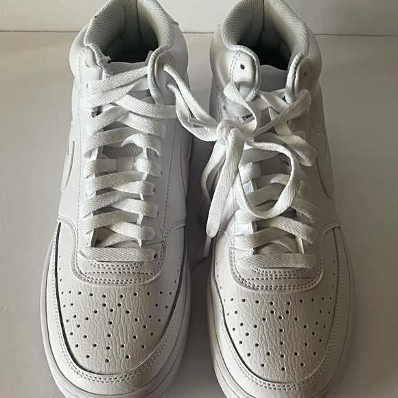 Nike Shoes Finish Line Women’s  White 8.5 - Picture 5 of 7